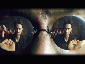 Da Matrix scena pillola rossa o pillola blu riflessa sugli occhiali